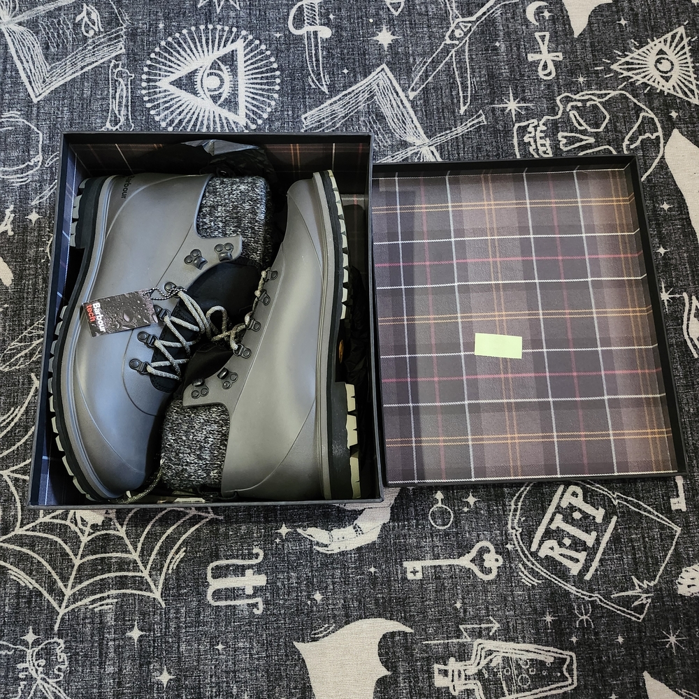 Barbour Men's Gray and Black Outdoor Boots